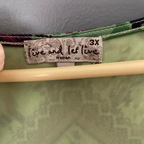 Live and Let Live sleeveless top - Picture 2 of 3